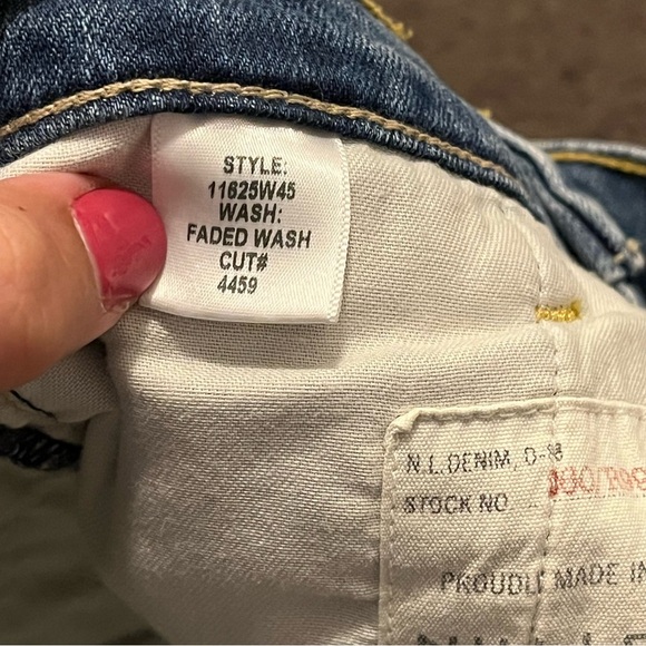 Nili Lotan Julie Pleated Denim Shorts Jorts - Picture 3 of 10